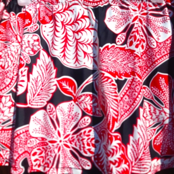 Krista Swim skirt Red/Black leaf print - Picture 6 of 7